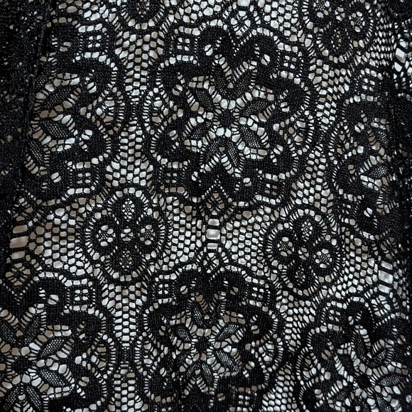 Vintage | Shawl | Cover Up | Floral Lace | Fringe| Tassel | Whimisigoth - Picture 5 of 5